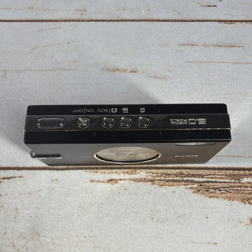 Kodak EasyShare V570 5.0MP Dual Lens Camera FOR PARTS REPAIR Stuck Lens Cover